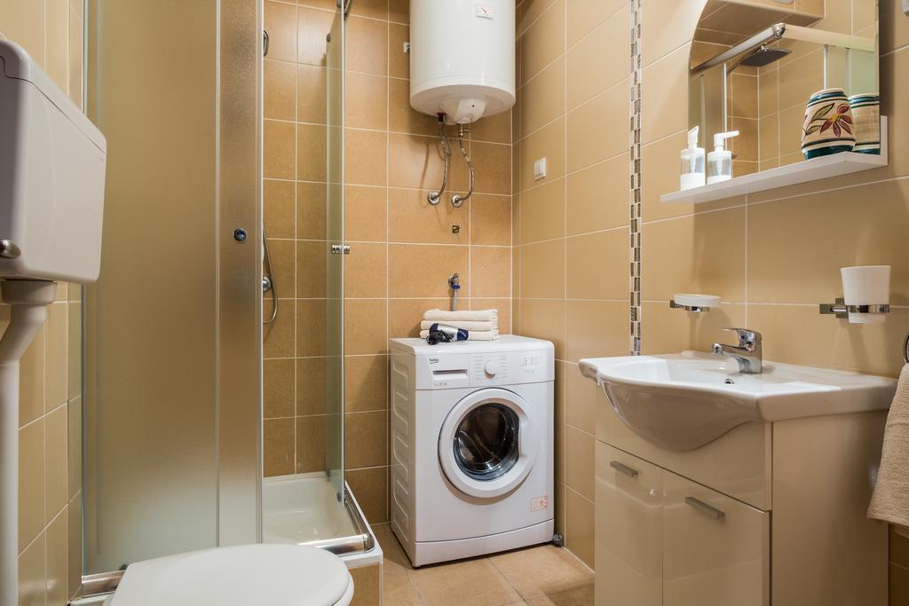 ! Promo! Central Evergreen Studio - Free Public Parking-Fast Wi-Fi Novi Sad Luaran gambar