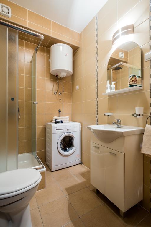 ! Promo! Central Evergreen Studio - Free Public Parking-Fast Wi-Fi Novi Sad Luaran gambar