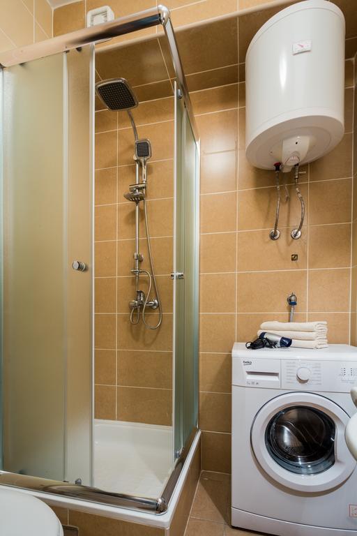 ! Promo! Central Evergreen Studio - Free Public Parking-Fast Wi-Fi Novi Sad Luaran gambar