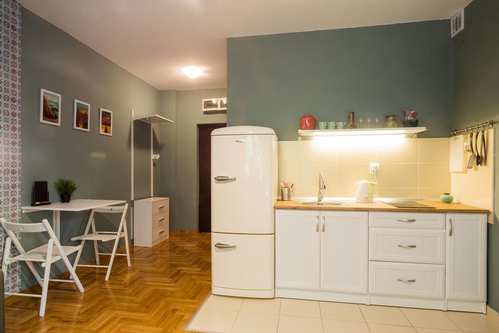 ! Promo! Central Evergreen Studio - Free Public Parking-Fast Wi-Fi Novi Sad Luaran gambar