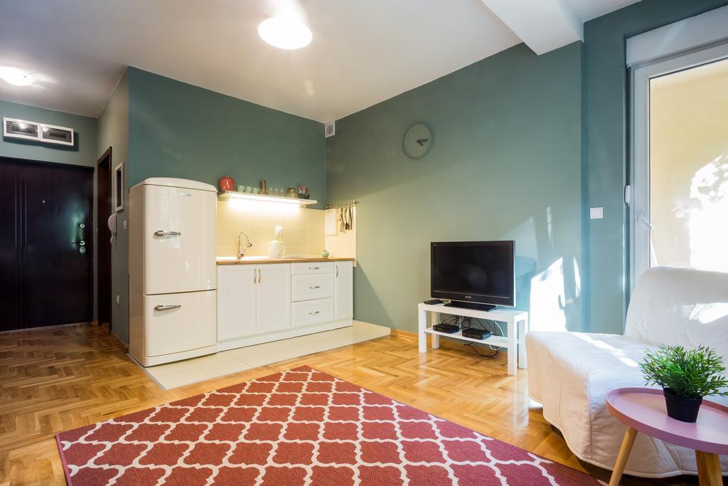 ! Promo! Central Evergreen Studio - Free Public Parking-Fast Wi-Fi Novi Sad Luaran gambar
